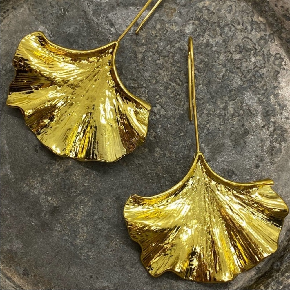 NEW Girls Night In Drop Earrings